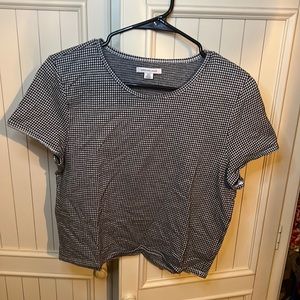 American Eagle top Large but fits like Medium